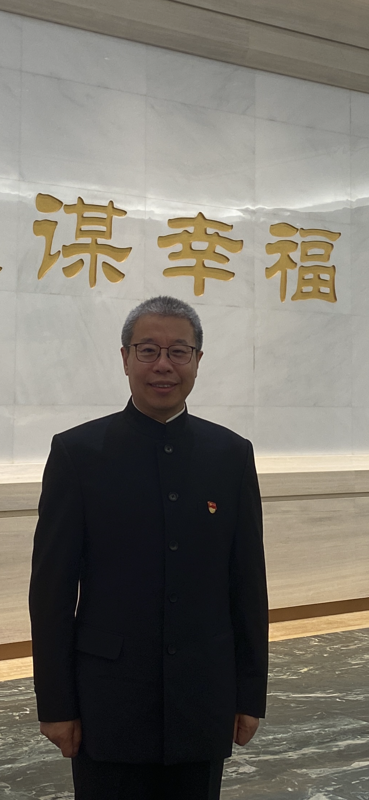 徐小刚.jpg
